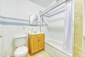 Stairway 3BR Apt w W D Home Theater