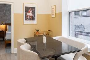 Sosuite 1BR Apt w W/d, Large Dining Seating