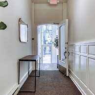 Sosuite 1BR Apt w W/d, Large Dining Seating