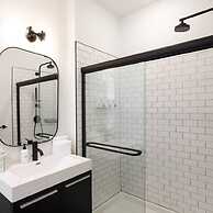 Sosuite 1BR Apt w W/d, Large Dining Seating