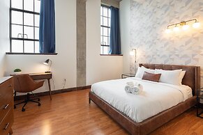 Sosuite 2BR Apt w W/d, Gym, On-site Restaurant