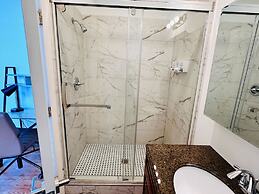 Sosuite 2BR Apt w Balcony W D Gym On-site Bar