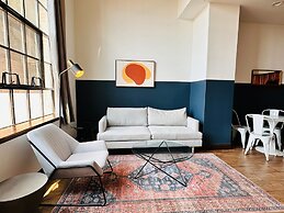 Sosuite 2BR Apt w Balcony W D Gym On-site Bar