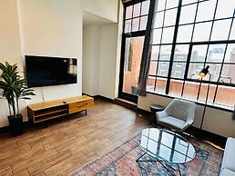 Sosuite 2BR Apt w Balcony W D Gym On-site Bar