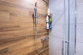 Alimos Bright Apartment Near the Beach