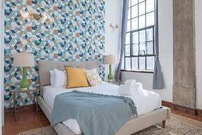 Sosuite 2BR Penthouse w Balcony W D Gym