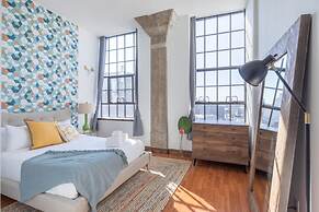 Sosuite 2BR Penthouse w Balcony W D Gym