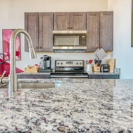 Sosuite 2BR Penthouse w Balcony W D Gym