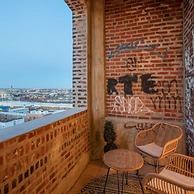 Sosuite 2BR Penthouse w Balcony W D Gym