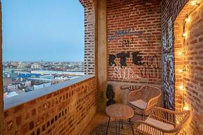 Sosuite 2BR Penthouse w Balcony W D Gym