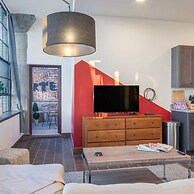 Sosuite 2BR Penthouse w Balcony W D Gym