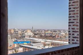 Sosuite 2BR Penthouse w Balcony W D Gym