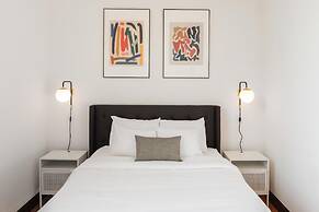 Sosuite 2BR Apt w Balcony, W/d, Gym, On-site Bar