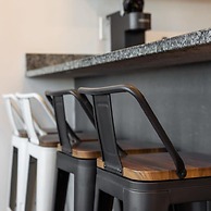 Sosuite 3BR Apt w Balcony, W/d, Gym, On-site Bar