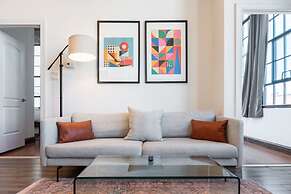 Sosuite 3BR Apt w Balcony, W/d, Gym, On-site Bar