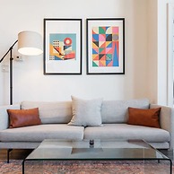 Sosuite 3BR Apt w Balcony, W/d, Gym, On-site Bar