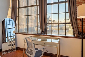 Sosuite 3BR Apt w Balcony, W/d, Gym, On-site Bar