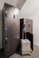 Sosuite Corner 1BR Apt w W/d, Shared Roofdeck