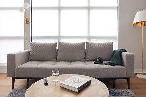 Sosuite Corner 1BR Apt w W/d, Shared Roofdeck