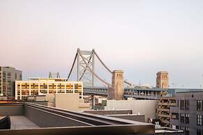 Sosuite Corner 1BR Apt w W/d, Shared Roofdeck