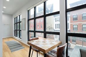 Sosuite Corner 1BR Apt w W/d, Shared Roofdeck