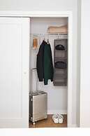 Sosuite Corner 1BR Apt w W/d, Shared Roofdeck