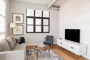 Sosuite Corner 1BR Apt w W/d, Shared Roofdeck