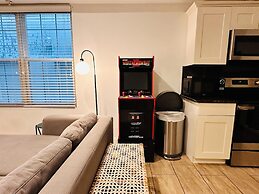 Cherry Suites 2BR Apt w W D Arcade Machine