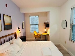 Cherry Suites 2BR Apt w W D Arcade Machine