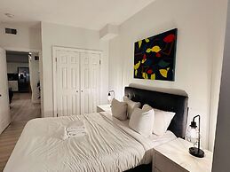 Cherry Suites 2BR Apt w W D Arcade Machine