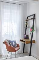 Cherry Suites 2BR Apt w W D Arcade Machine