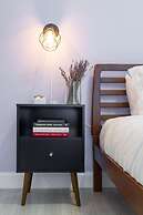 Cherry Suites 2BR Apt w W D Arcade Machine