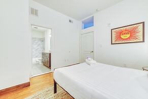 Sosuite 2BR Penthouse w W D Gym On-site Bar