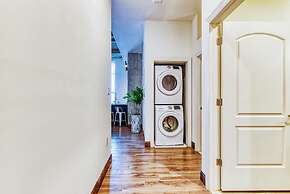 Sosuite 2BR Apt w W/d, Gym, On-site Restaurant