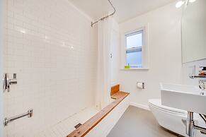 Open Layout And Patio! Cozy 2br By The Uw Arboretum 2 Bedroom Home by 