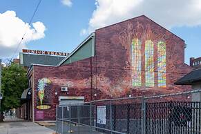 Sosuite 2BR Penthouse w W D Gym On-site Bar