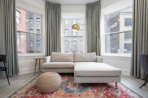 Sosuite Bay Window 1BR Apt w W/d, Desk