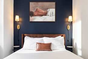 Sosuite Bay Window 1BR Apt w W/d, Desk