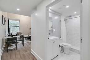 Sosuite 1BR Corner Loft w Park View Gym Lounge