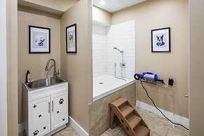 Sosuite 1BR Corner Loft w Park View Gym Lounge