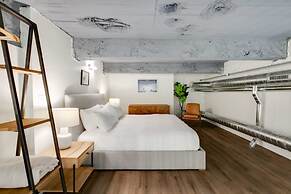 Sosuite 1BR Corner Loft w Park View Gym Lounge