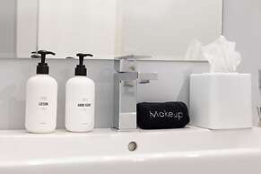 Sosuite 1BR Corner Loft w Park View Gym Lounge