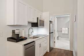 Sosuite Studio Acc. w Shared W/d, Gym, Lounge