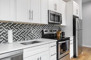 Sosuite 1BR Apt w W/d, Shared Roofdeck