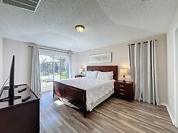 5 Star Home Private Pool & Jaccuzzifree Wi-fi 4 Bedroom Villa by RedAw