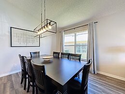 5 Star Home Private Pool & Jaccuzzifree Wi-fi 4 Bedroom Villa by RedAw