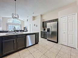 5 Star Home Private Pool & Jaccuzzifree Wi-fi 4 Bedroom Villa by RedAw