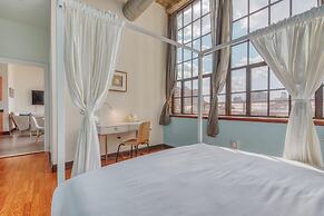 Sosuite 2BR Apt w Patio W D Gym On-site Bar