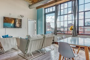 Sosuite 2BR Apt w Patio W D Gym On-site Bar