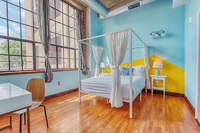 Sosuite 2BR Apt w Patio W D Gym On-site Bar